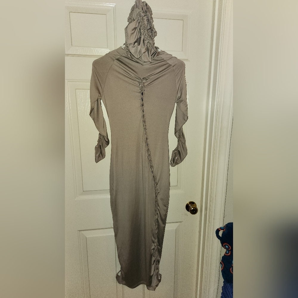 FASHION NOVA DRESS !! - Picture 4 of 5